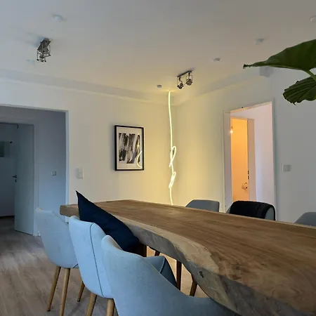 Nooqa - Comfort Riverside -160 Qm, 2 Floors Lejlighed *