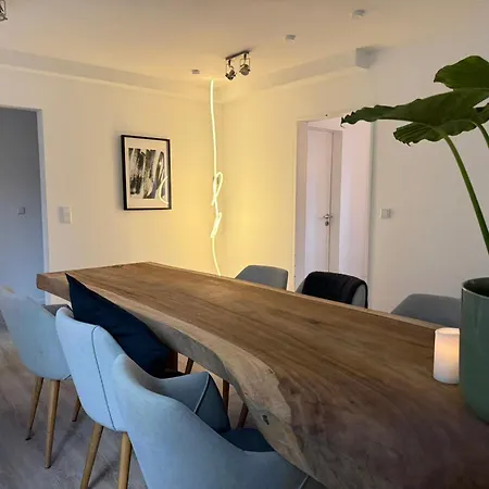 Nooqa - Comfort Riverside -160 Qm, 2 Floors *