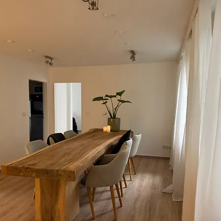 Nooqa - Comfort Riverside -160 Qm, 2 Floors