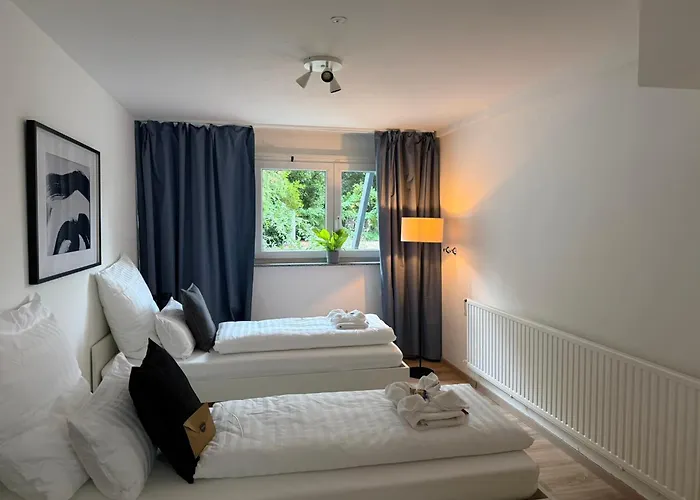 Nooqa - Comfort Riverside -160 Qm, 2 Floors Apartmán *